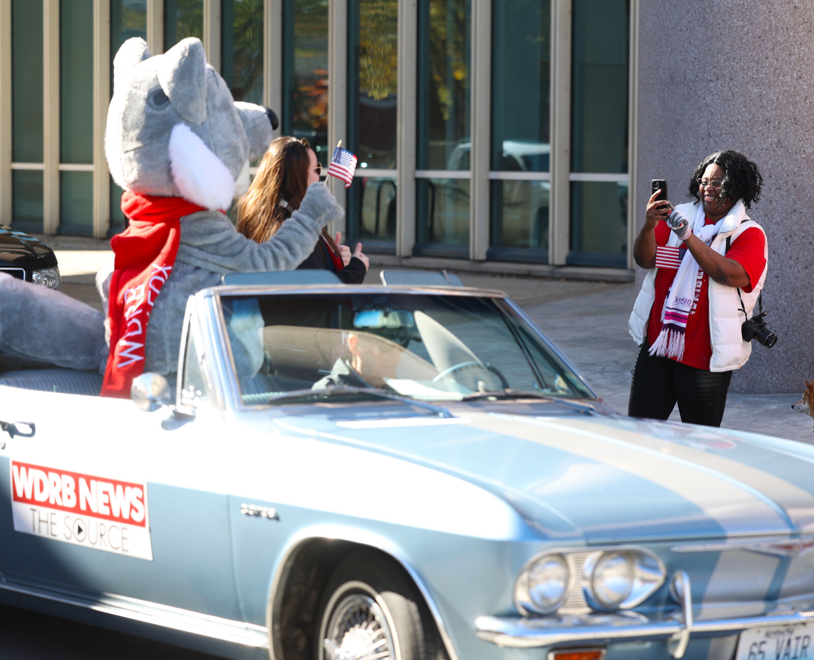 Snox Fox poses for photo.JPG
